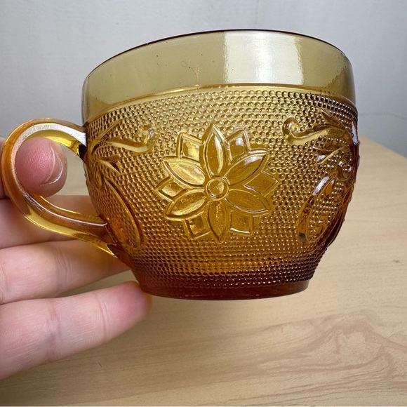 Vintage Indiana Glass Co Tiara Amber Sandwich Glassware Cups Set of 4 MCM - Picture 5 of 9